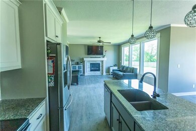 1919 Parkview Dr, Raymore, MO 64083 - photo 5