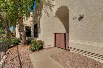 2100 W Lemon Tree Place unit 95, Chandler, AZ 85224 - photo 2