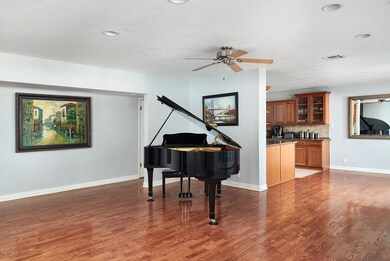 frontroom1
