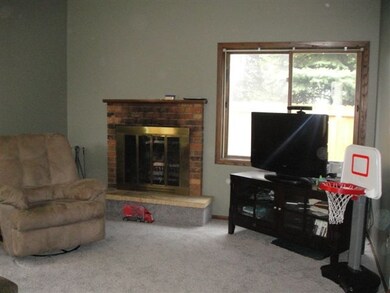 1 Vail Cir, Grand Forks, ND 58201 - photo 3