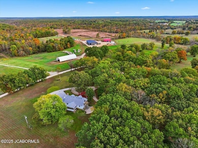 01-47 Vaughan Rd - 1