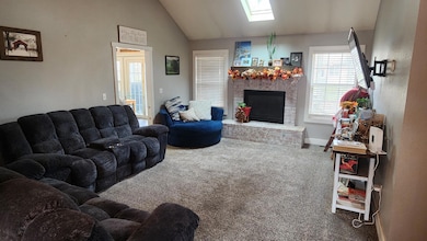 1019 Daniels St, Aurora, MO 65605 - photo 2