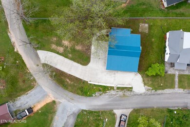 112 Peach St unit st, Athens, TN 37303 - photo 3