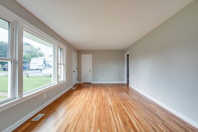 905 Cowan Ave, Shelbyville, TN 37160 - photo 4