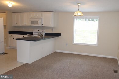 370 Deer Run Cir, Front Royal, VA 22630 - photo 5