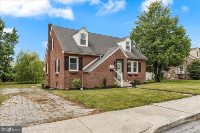 720 W Race St, Pottstown, PA 19464 - photo 2