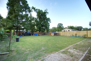 7914 Virgil St, Houston, TX 77088 - photo 3