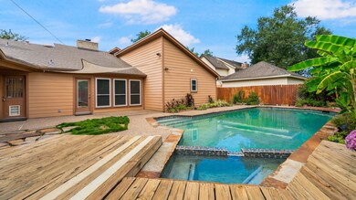 15710 Oxenford Dr, Tomball, TX 77377 - photo 4