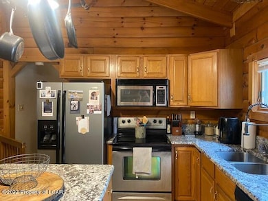 22 E Hemlock St, Harveys Lake, PA 18618 - photo 2