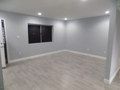 858 S Hobson St 043