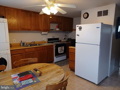 3414 Bero Rd, Halethorpe, MD 21227 - photo 3