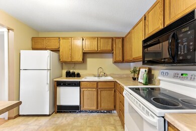 4151 Boone Ave N unit 210, New Hope, MN 55427 - photo 5