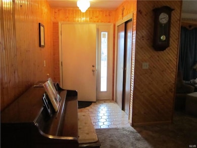 1706 Linda Ln, Allentown, PA 18103 - photo 2