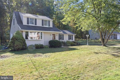 318 E Summit Ave, Telford, PA 18969 - photo 4