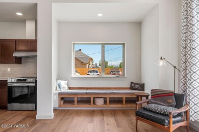 Living Room (unit A)