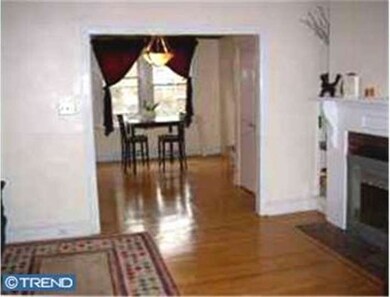 413 E Woodlawn St, Philadelphia, PA 19144 - photo 3