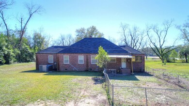 1401 Dorough Ave, Albany, GA 31705 - photo 6