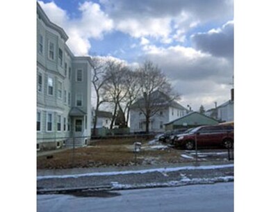 56 Knox St unit 58, Lawrence, MA 01841 - photo 3