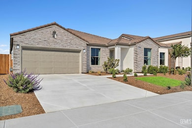 7318 Peach Grove Ln, Bakersfield, CA 93313 - photo 2