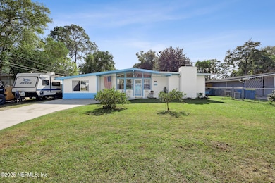 7428 Sandhurst Rd S, Jacksonville, FL 32277 - photo 5