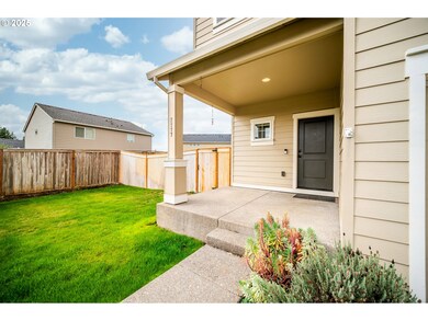 2777 S Red Tail Loop, Ridgefield, WA 98642 - photo 2