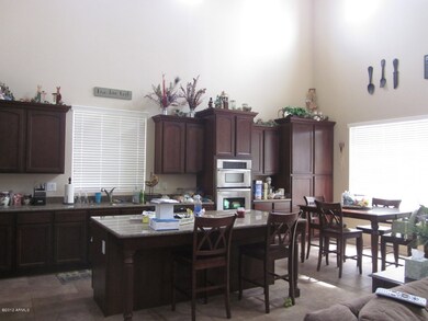 Kitchen and Eat IN Kitchen