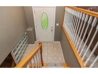 405 Grand Ave, Marion, IA 52302 - photo 2