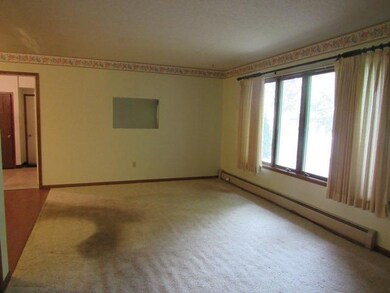 Living room 3