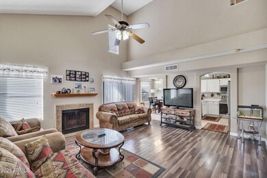 829 E Rosemonte Dr, Phoenix, AZ 85024 - photo 4