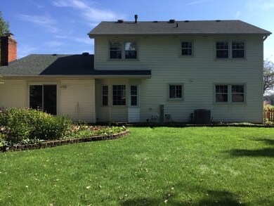 1811 Fairoak Rd, Naperville, IL 60565 - photo 5