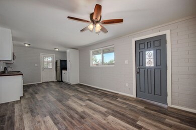 0007-Palm Lane (6)