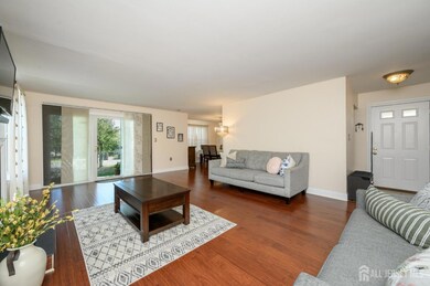 99 Neilly Ct, Old Bridge, NJ 08857 - photo 5