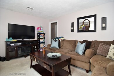 44 Forest Ave, Riverside, RI 02915 - photo 3