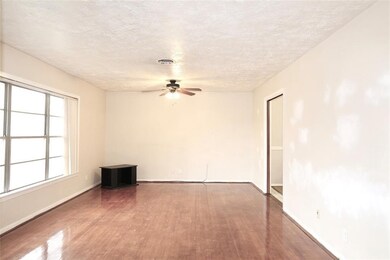 9114 Cathey Ln, Houston, TX 77080 - photo 3
