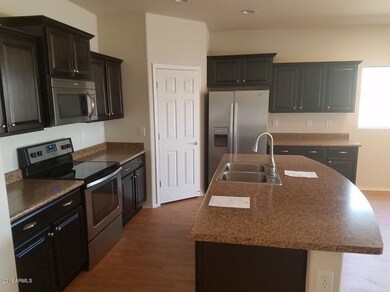 KITCHEN WITH LARGE ISLAND