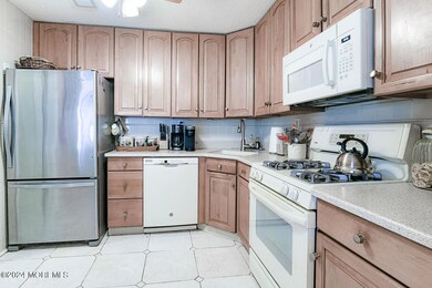 42 Frontier Way Tinton Falls-large-023-0