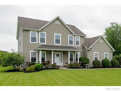 7151 Lakeside Dr, Niagara Falls, NY 14304 - photo 2