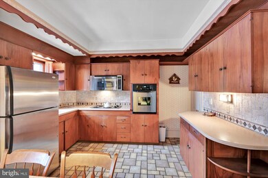 405 N Warren St, Orwigsburg, PA 17961 - photo 7