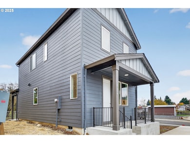 6236 NE 43rd St, Vancouver, WA 98661 - photo 2