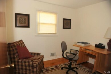 2138 W Elm St, Allentown, PA 18104 - photo 5