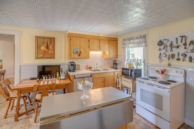 46 Saranac St, Littleton, NH 03561 - photo 3