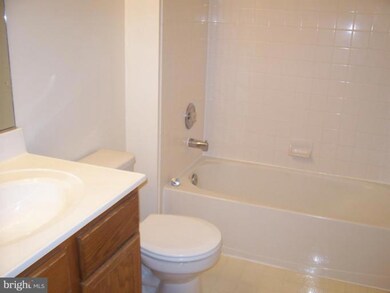14162 Cuddy Loop unit 204, Woodbridge, VA 22193 - photo 6