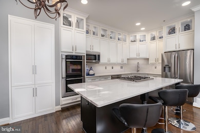 7486 Carriage Hills Dr, McLean, VA 22102 - photo 3