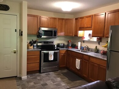 264 Main St unit 20 F, Lincoln, NH 03251 - photo 2