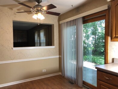 216 Briarheath Ln, Naperville, IL 60565 - photo 4