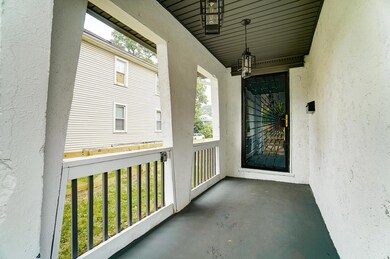 554 Kelton Ave, Columbus, OH 43205 - photo 2