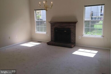 46447 Cedarhurst Dr, Sterling, VA 20165 - photo 5