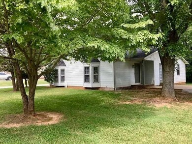 1485 Nichols Dr unit B, Clarksville, TN 37042 - photo 4