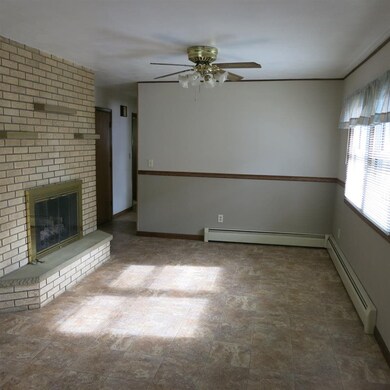 15 Grove St, Evansville, WI 53536 - photo 6