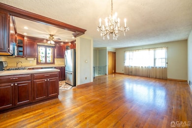 589 Johnstone St, Perth Amboy, NJ 08861 - photo 6